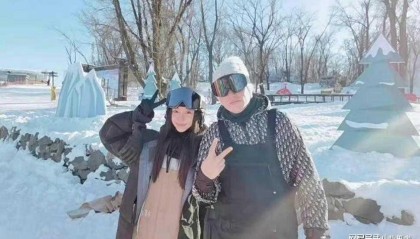 baby关喆酒吧被偶遇!男方已婚三胎紧跟baby身后,还一同去吉林滑雪